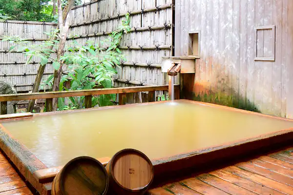 น้ำพุร้อน