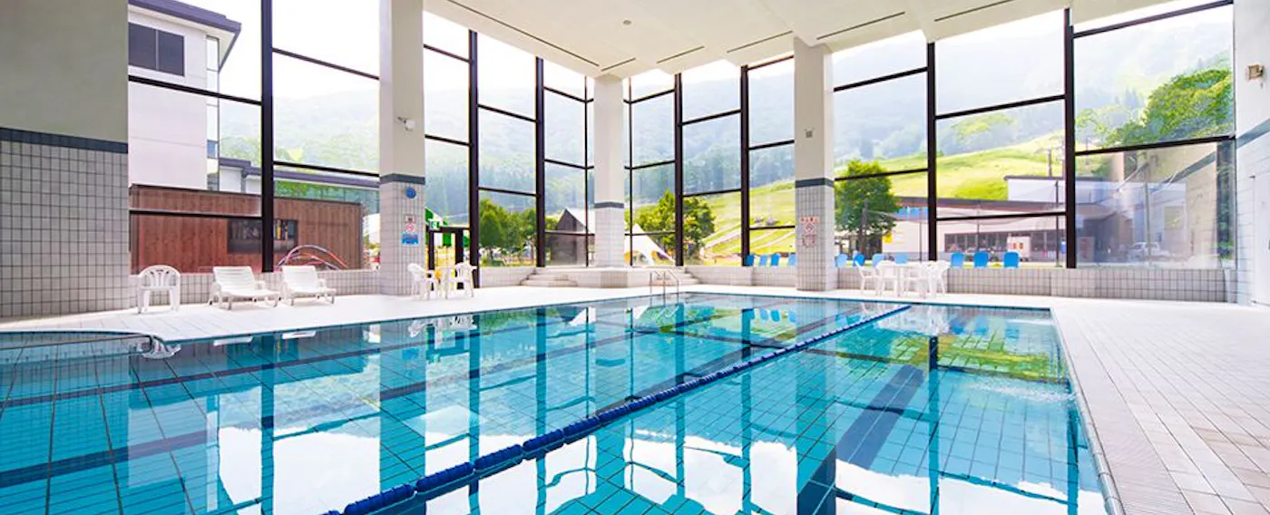 สระว่ายน้ำ