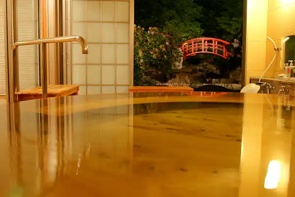 อ่างอาบน้ำกลางแจ้งพร้อมวิว