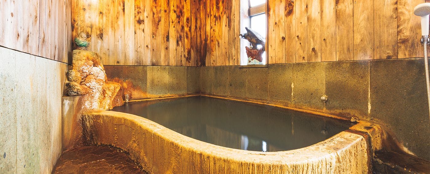 น้ำพุร้อนและอ่างอาบน้ำ