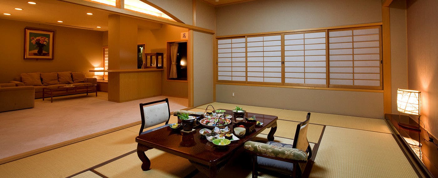 Sansuien, Natural Hot Spring at the Foot of Kochi Castle