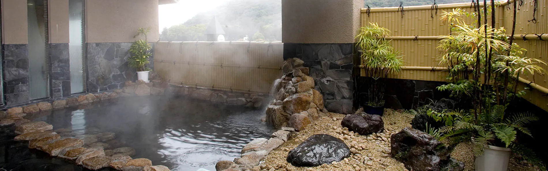 高知城下の天然温泉 三翠園