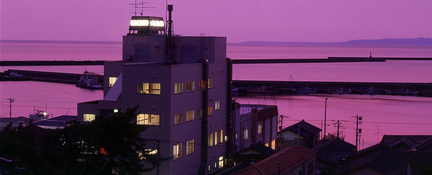 寺泊海岸つわぶき温泉　美味探究の宿　住吉屋