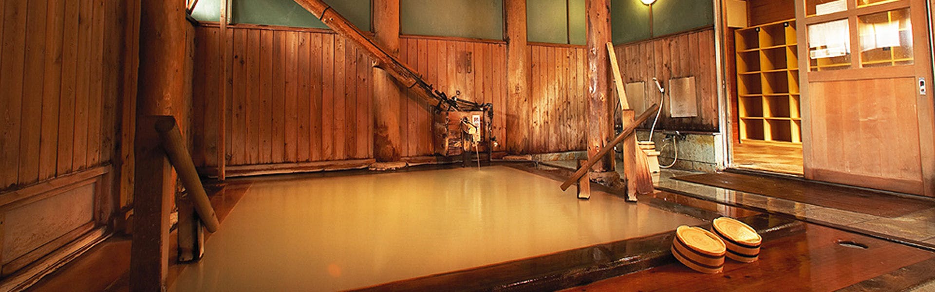 白鐡の湯　万座亭