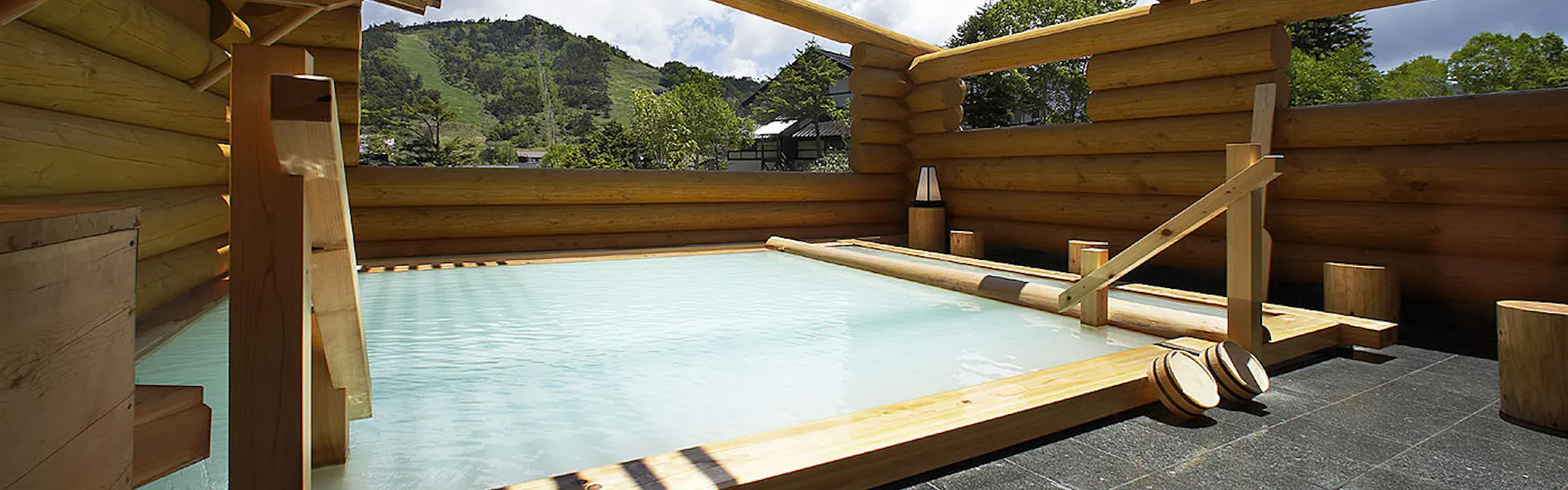 白鐡の湯 万座亭