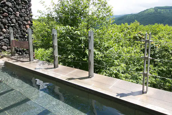 ออนเซ็นกลางแจ้งที่งดงาม 'Byu-yu'