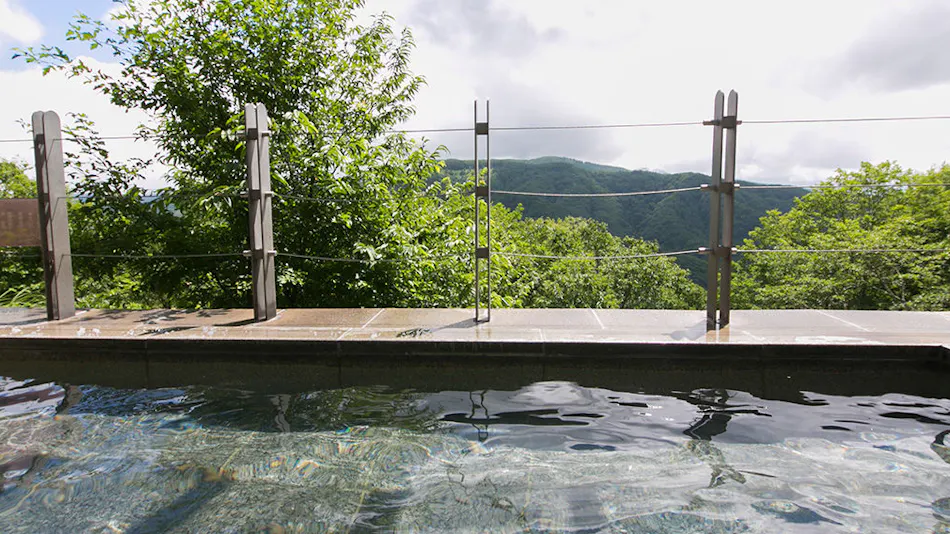 "Sky Paradise: Kurumayama Kogen Sky Park Hotel"