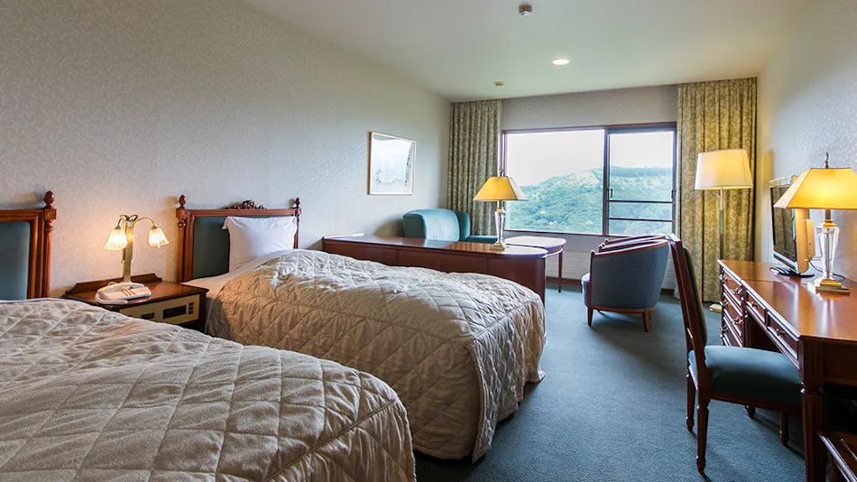 "Sky Paradise: Kurumayama Kogen Sky Park Hotel"