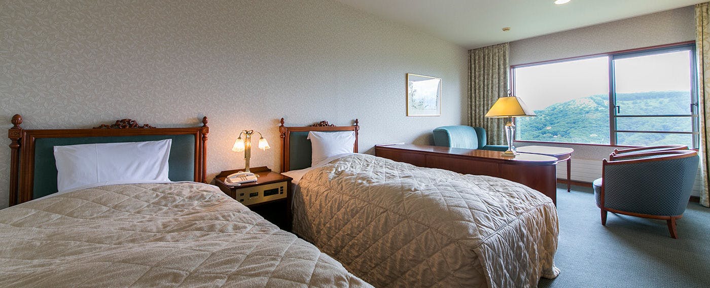 "Sky Paradise: Kurumayama Kogen Sky Park Hotel"