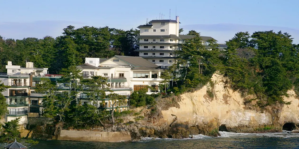 五浦観光ホテル本館/別館大観荘 — 一休.comでこの宿を見る(広告)