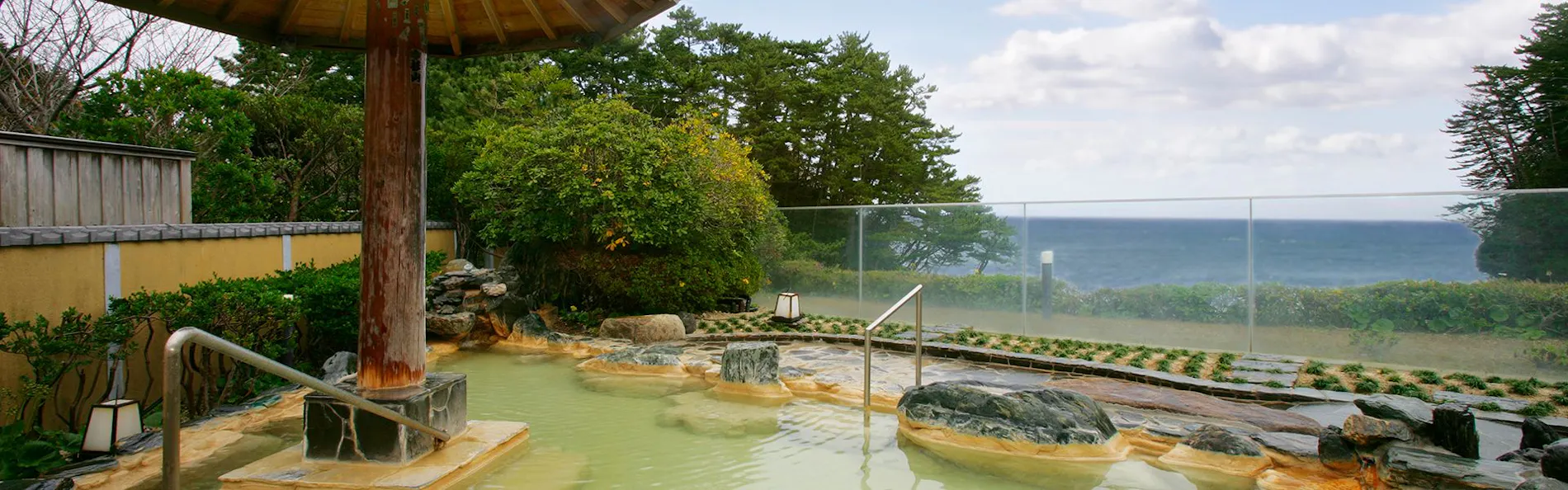 五浦観光ホテル本館/別館大観荘