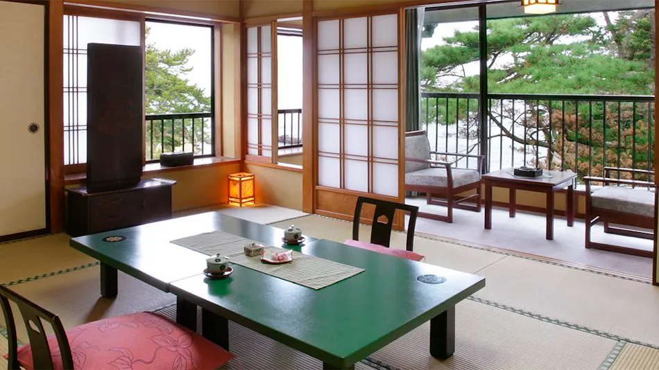 Itsura Kanko Hotel Main Building / Annex Taikanso