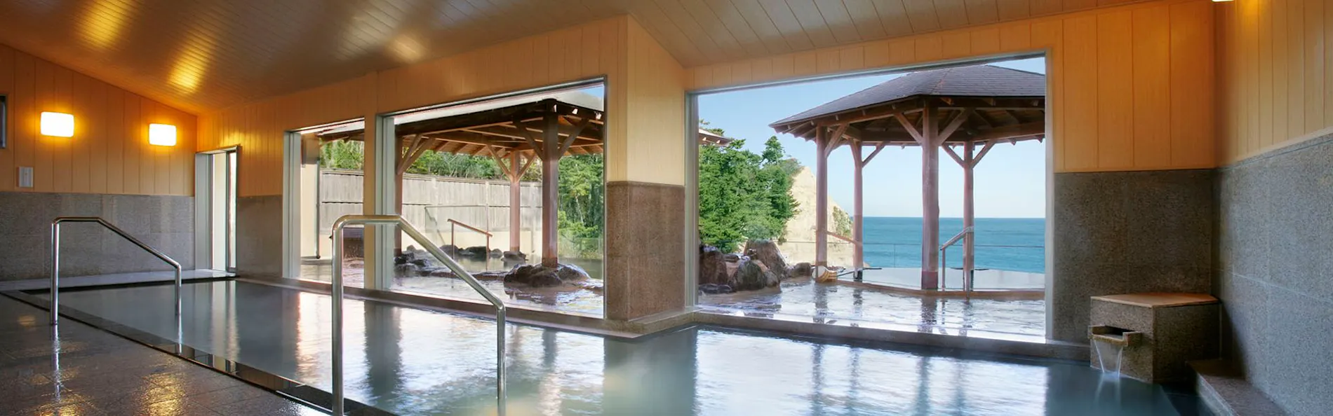 五浦観光ホテル本館/別館大観荘