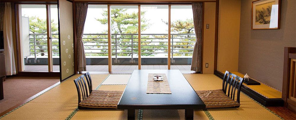 Itsura Kanko Hotel Main Building / Annex Taikanso