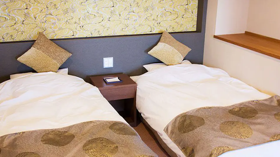 Itsura Kanko Hotel Main Building / Annex Taikanso