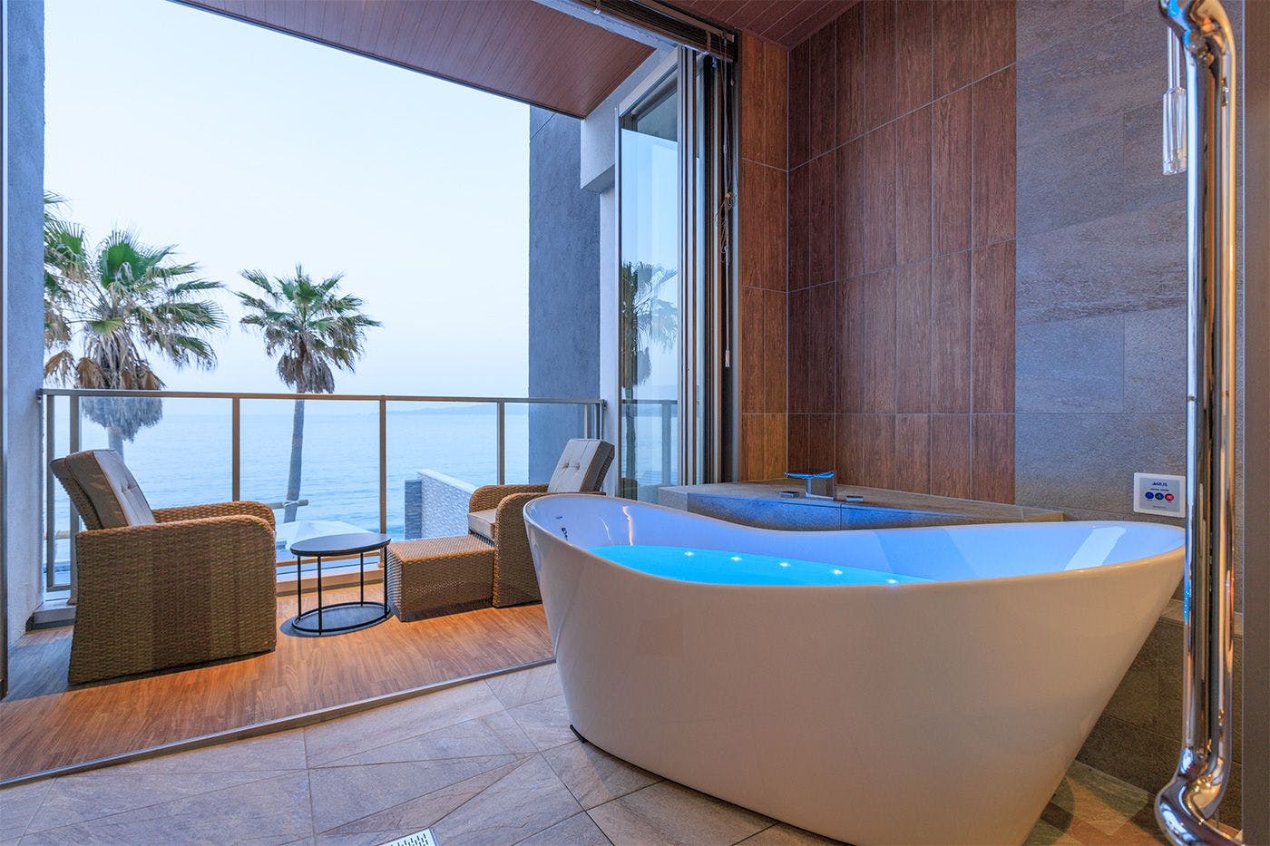 AlbaHOTEL & Glamping