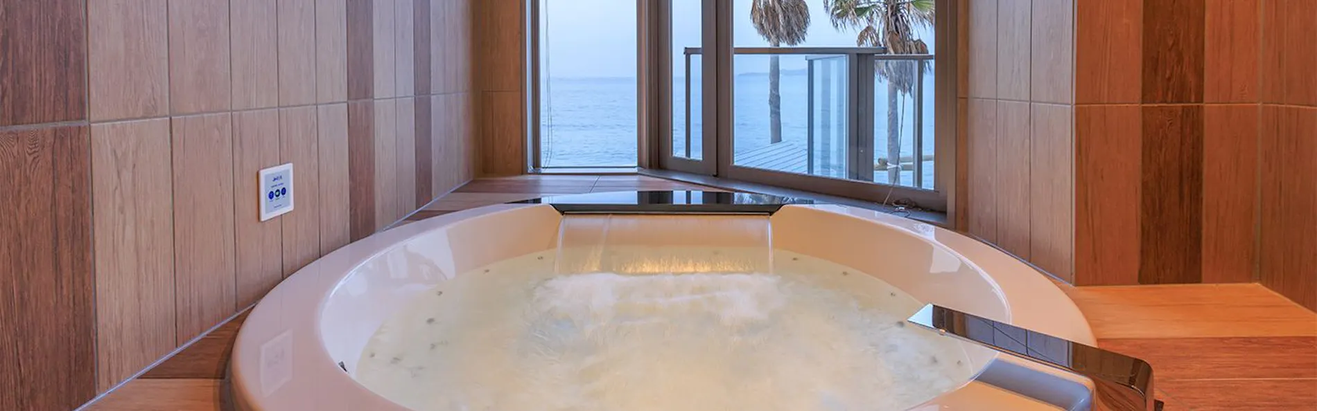 AlbaHOTEL&Glamping