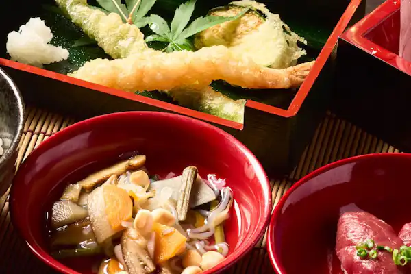 อาหารและเครื่องดื่ม