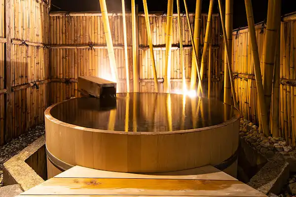 บ่อน้ำพุร้อนกลางแจ้ง