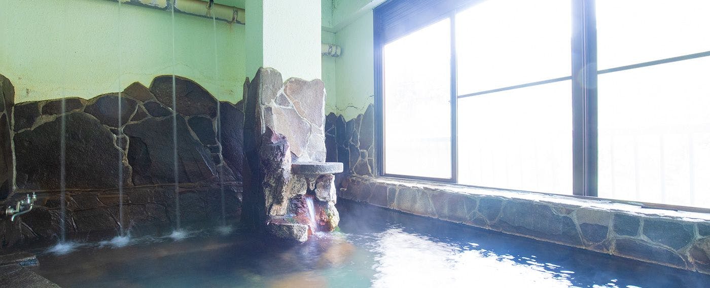 น้ำพุร้อนและอ่างอาบน้ำ