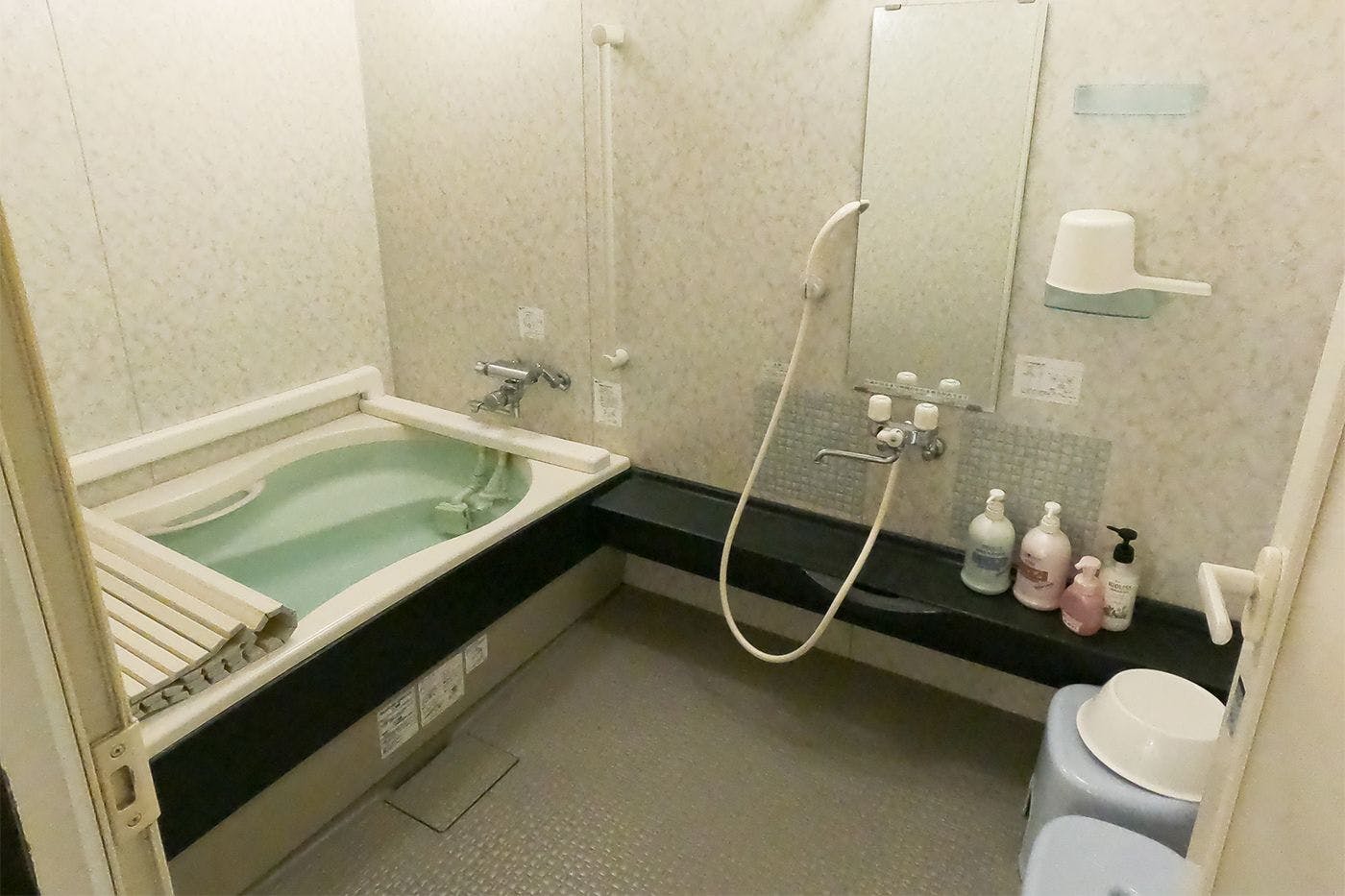 Hotel de Miroir