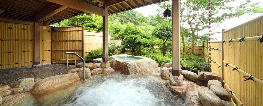 Mata air panas dan pemandian