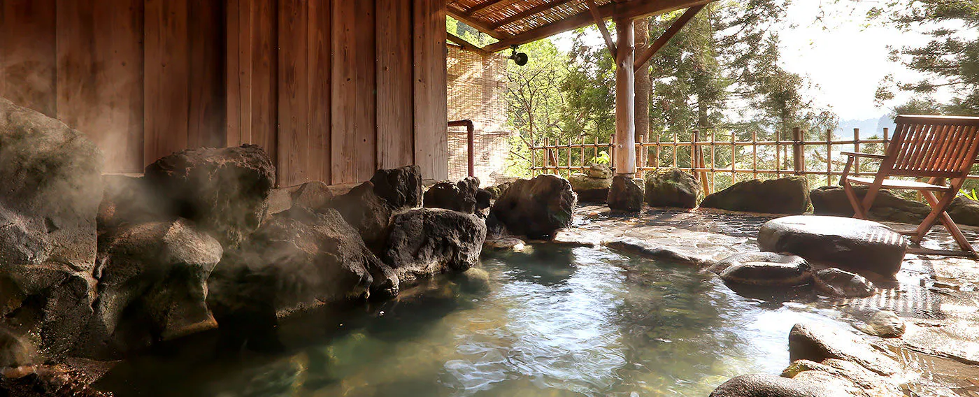 น้ำพุร้อนและอ่างอาบน้ำ