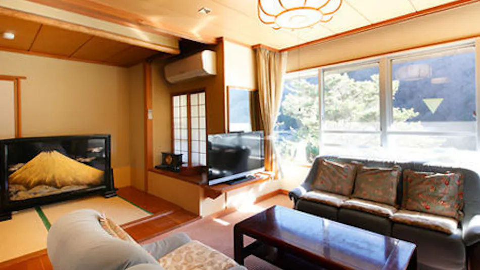 Shimobe Hotel