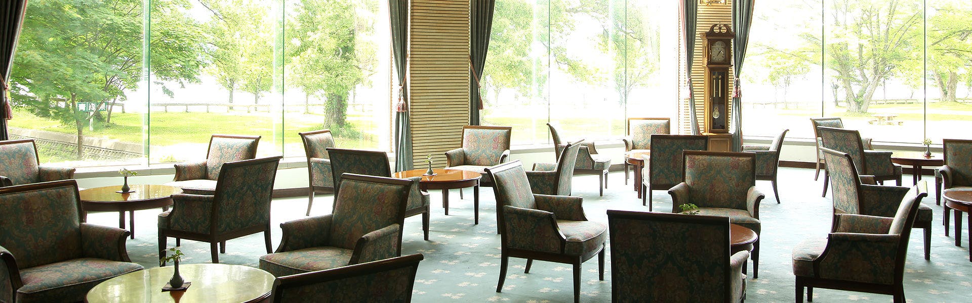 ロビーラウンジ