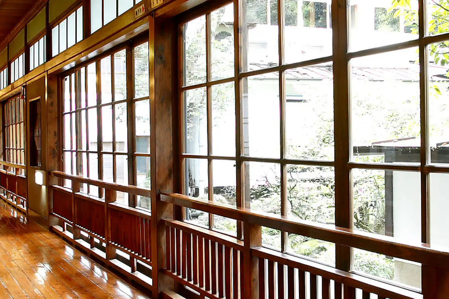 ภายในอาคาร