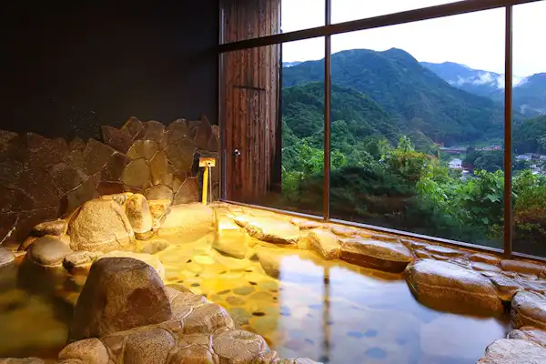 บ่อน้ำพุร้อนกลางแจ้ง