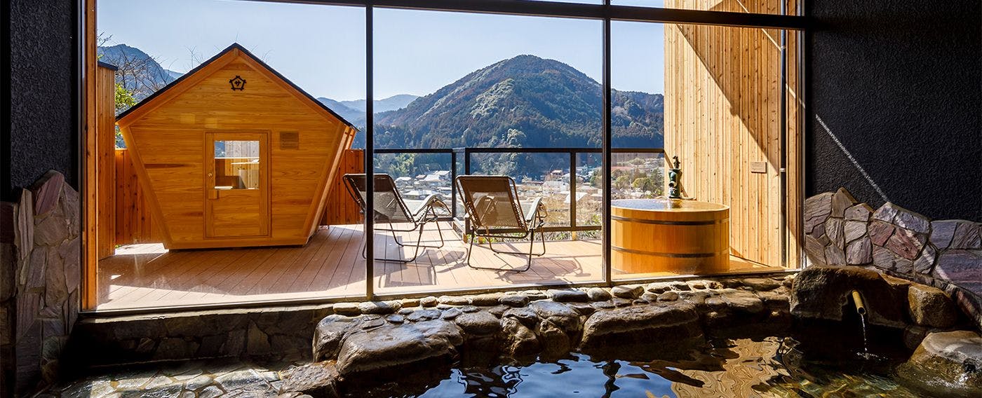 น้ำพุร้อนและอ่างอาบน้ำ