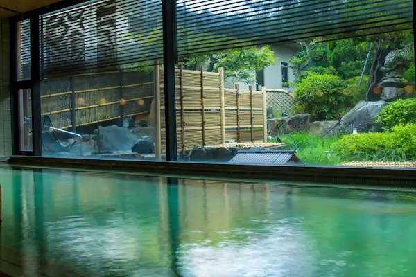 ห้องอาบน้ำสาธารณะ