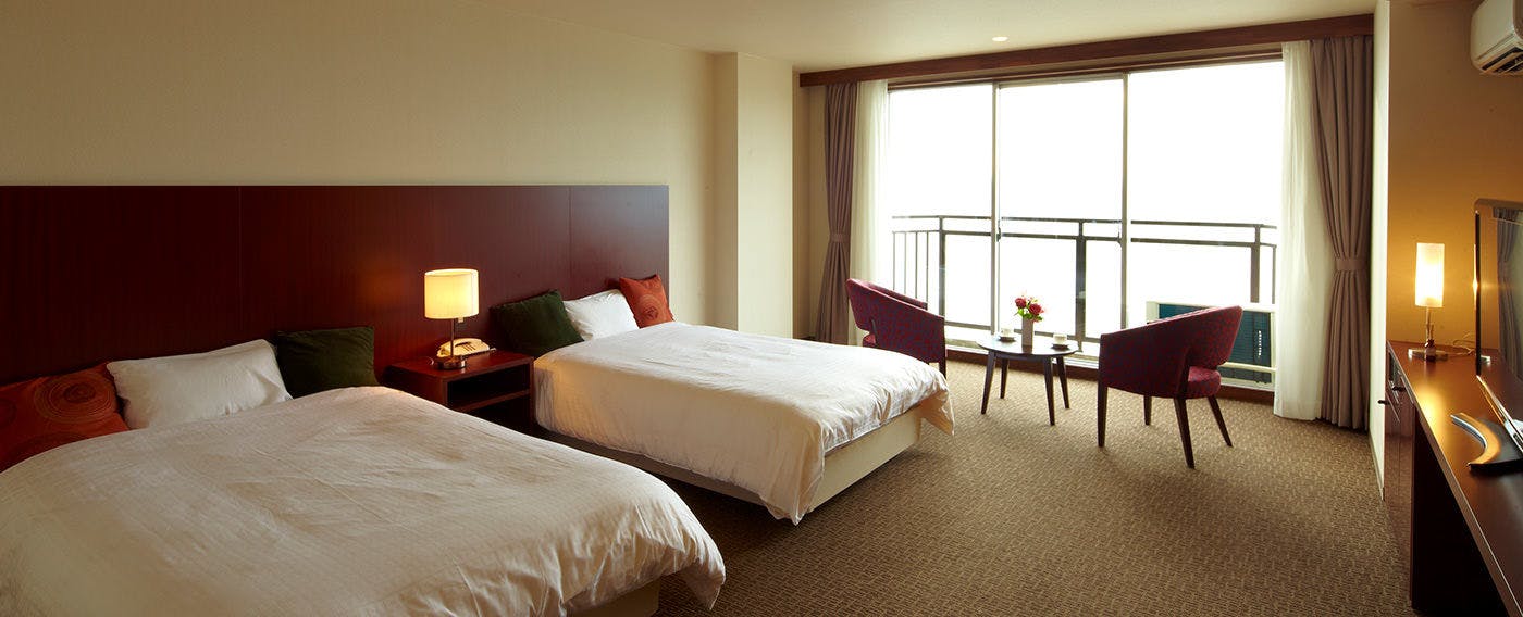 Yunoko Sea and Sunset