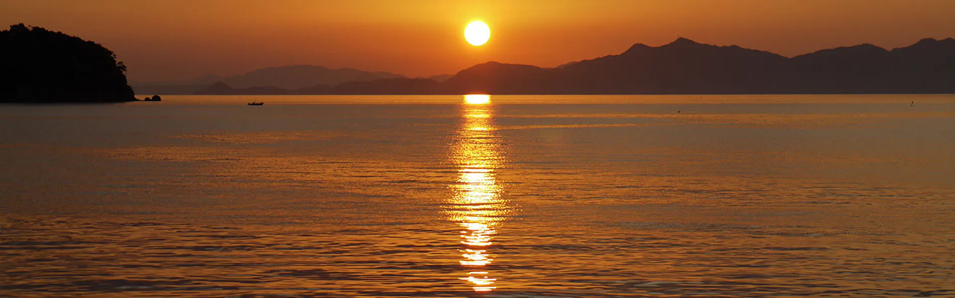 湯の児温泉 海と夕やけ