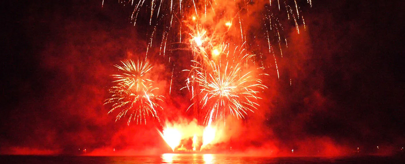 บรรยากาศงานเทศกาลดอกไม้ไฟ