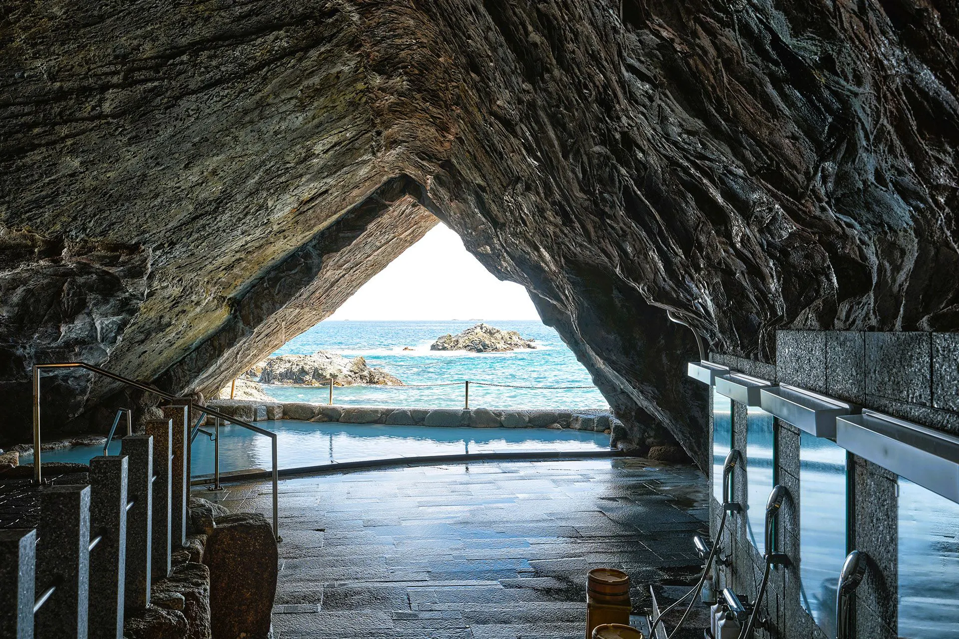 ホテル浦島