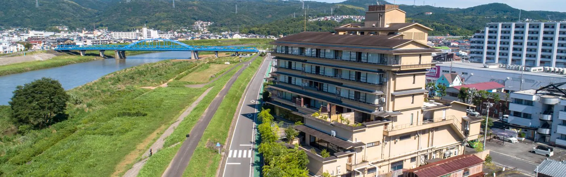富嶽はなぶさ