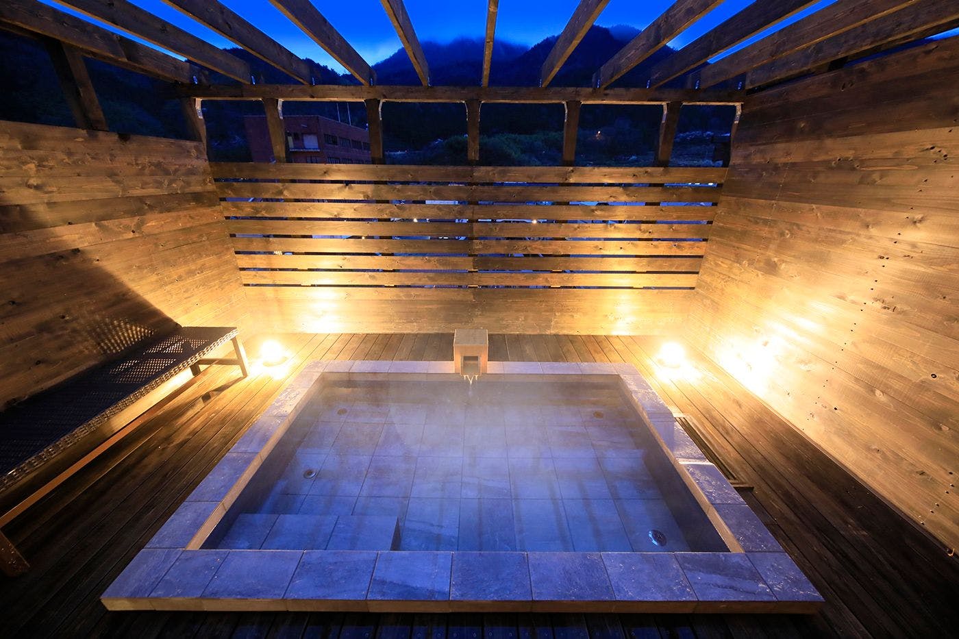 露天風呂 夜（一例）