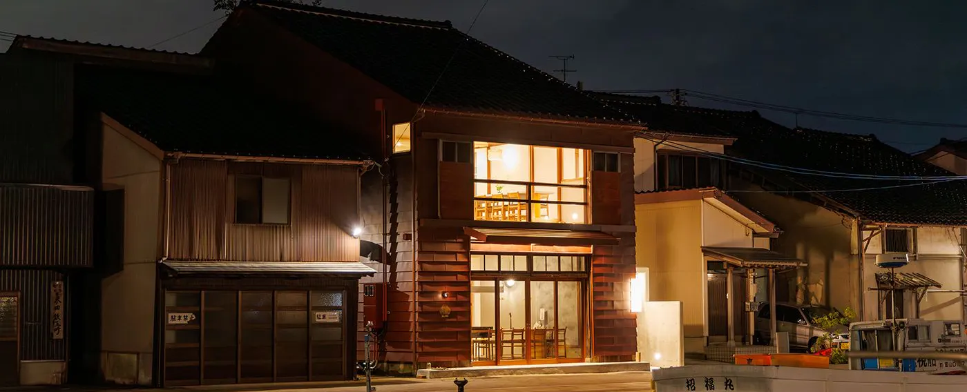 ภายนอกอาคาร