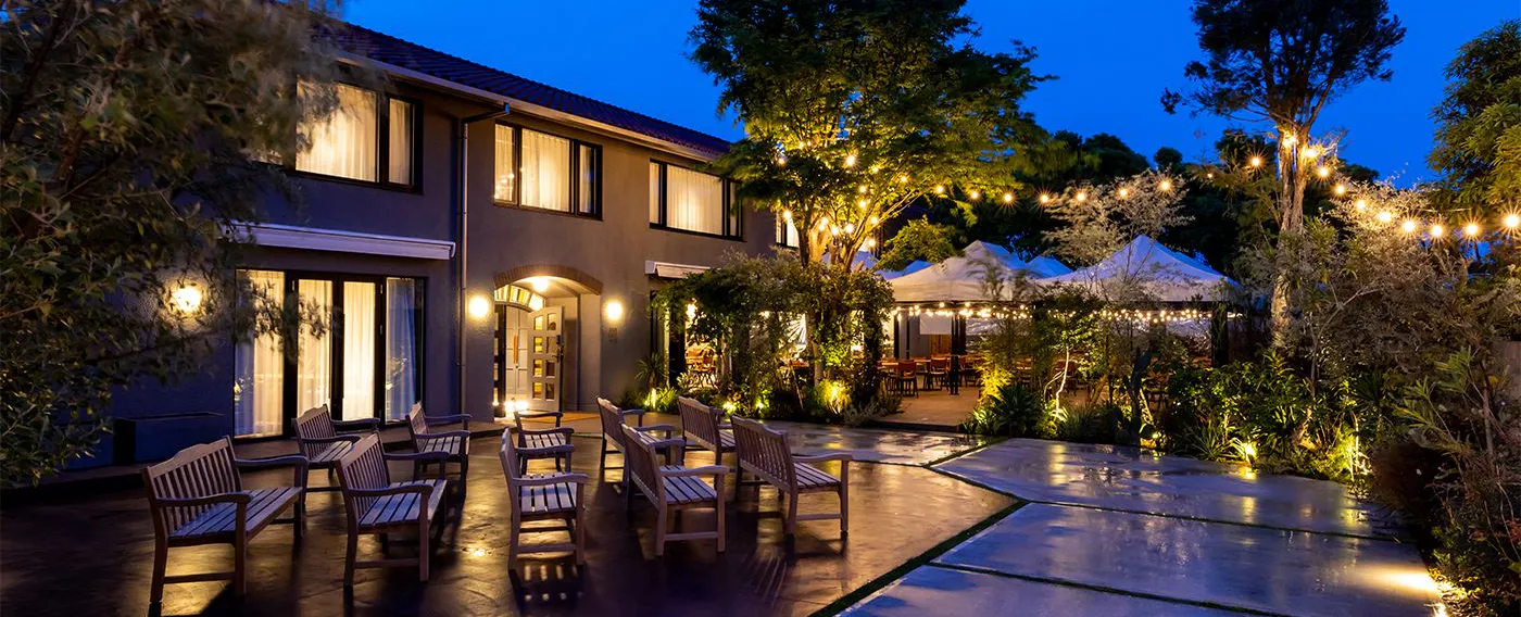 ภายนอกอาคาร