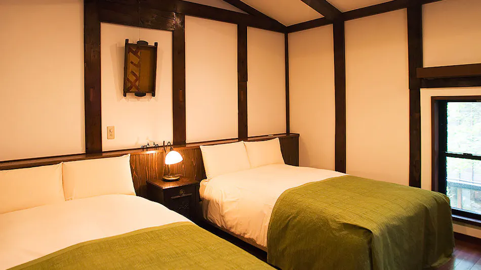 Kanazawa Fukatani Onsen Motoyu Ishiya - A Secluded Inn with a Noh Stage