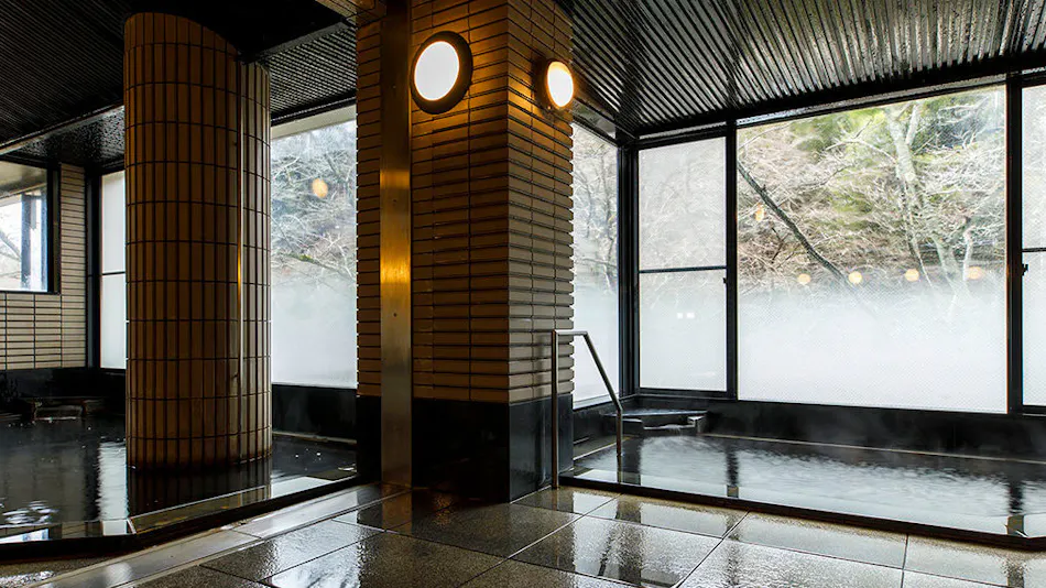 Kanazawa Fukatani Onsen Motoyu Ishiya - A Secluded Inn with a Noh Stage