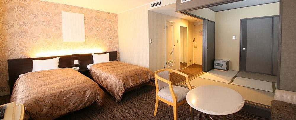 Bilik gaya Jepun dan Barat