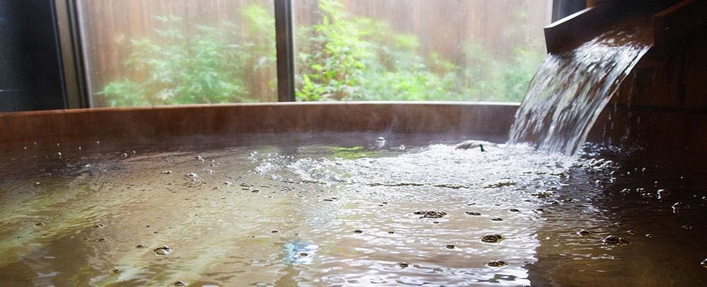 Tab mandi berbentuk tong