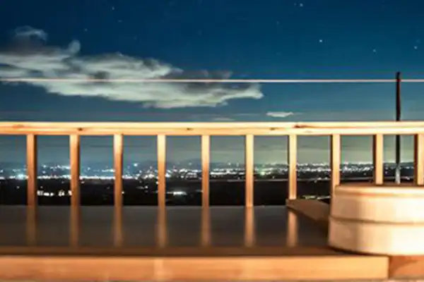 ออนเซ็นกลางแจ้งบนดาดฟ้า