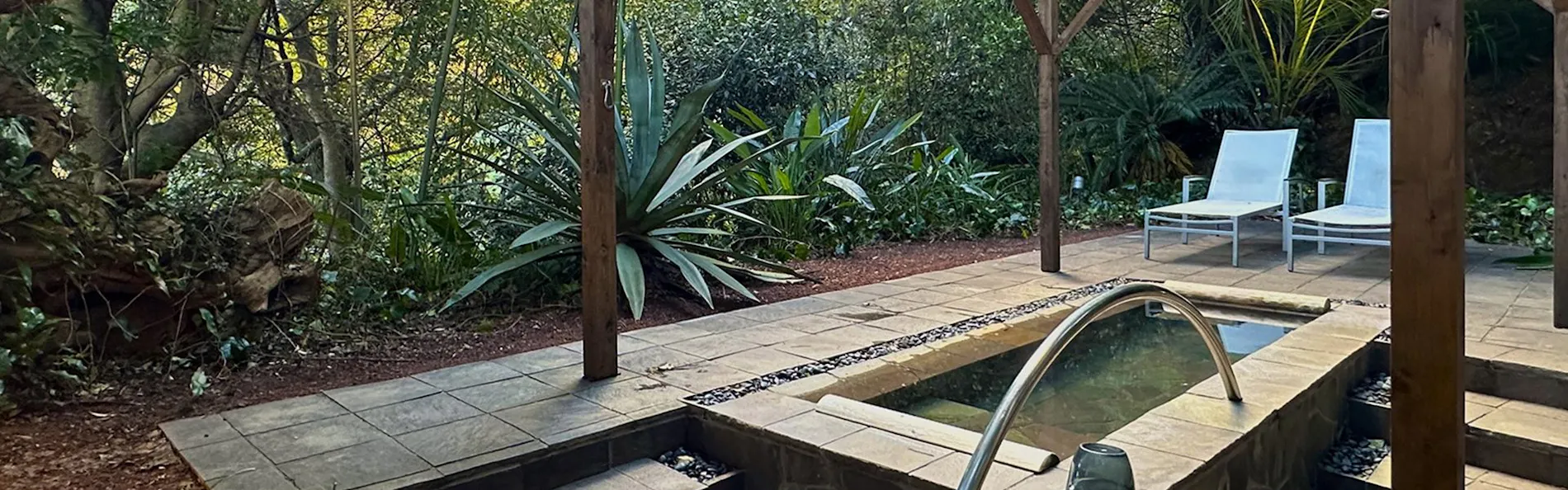 高台から海を臨む 貸切温泉のペットリゾート ホテル四季の蔵