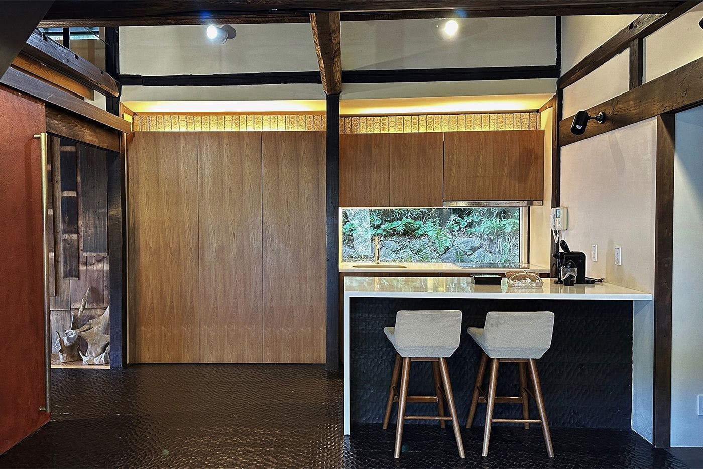 Hotel Shiki no Kura: A Pet-Friendly Inn with Its Own Hot Spring Source