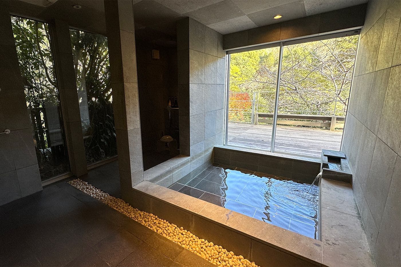Hotel Shiki no Kura: A Pet-Friendly Inn with Its Own Hot Spring Source