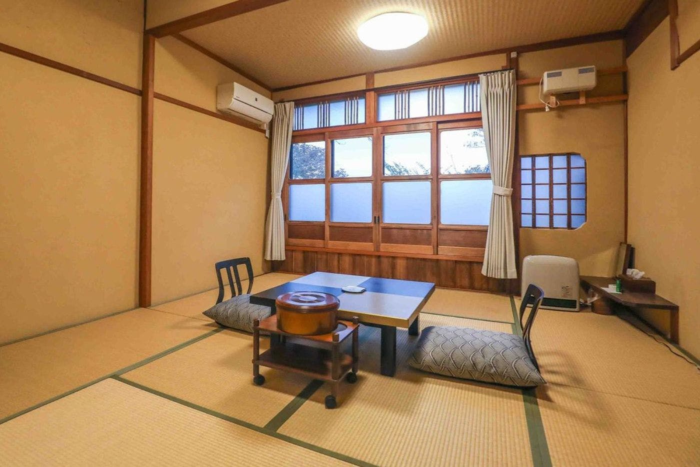 千歳楼(せんざいろう)